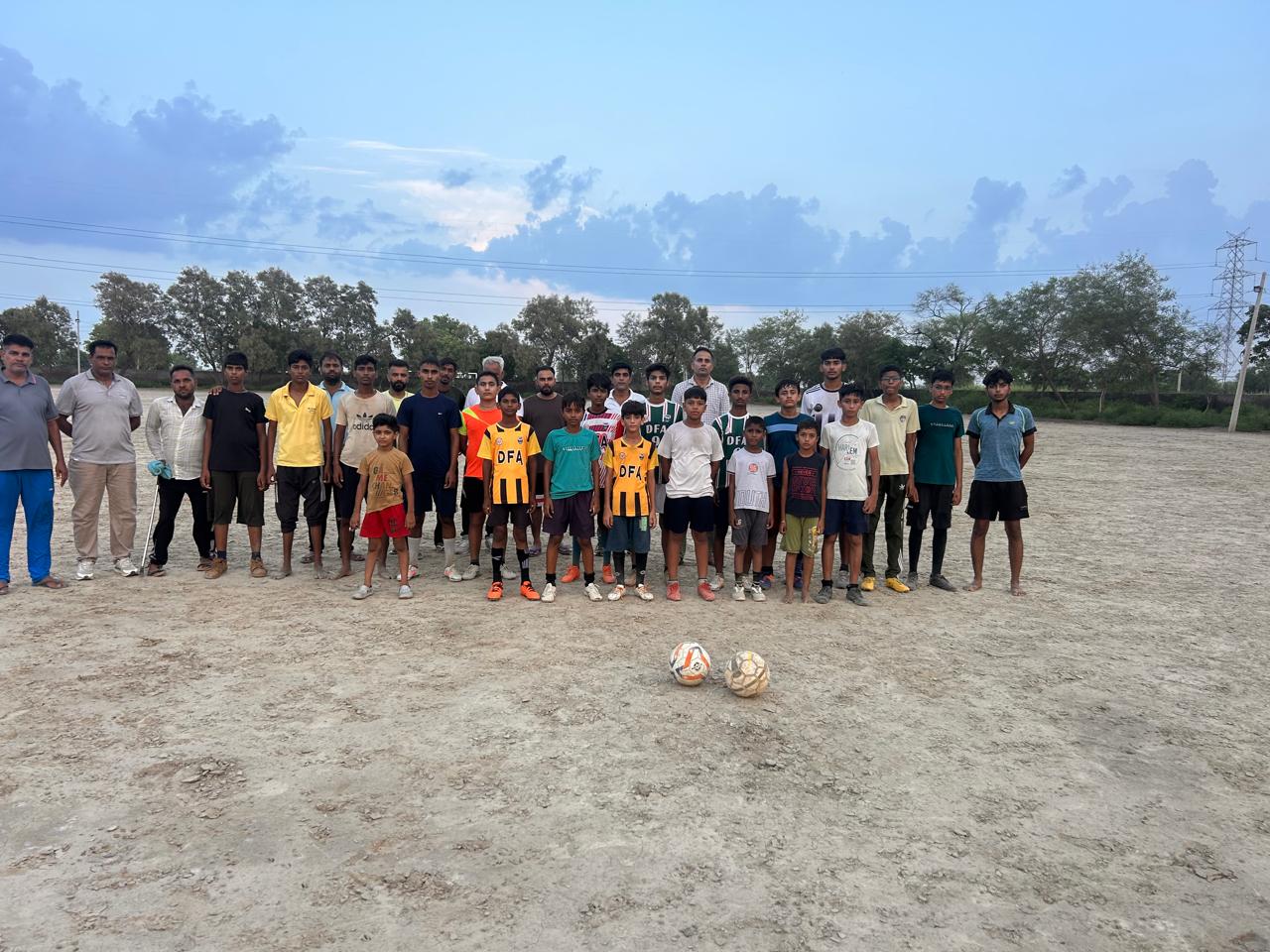 Hansi Police organized football matches in village Dhadheri, teams from 3 villages participated